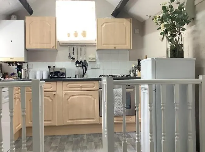 1A River Cottage, Baslow