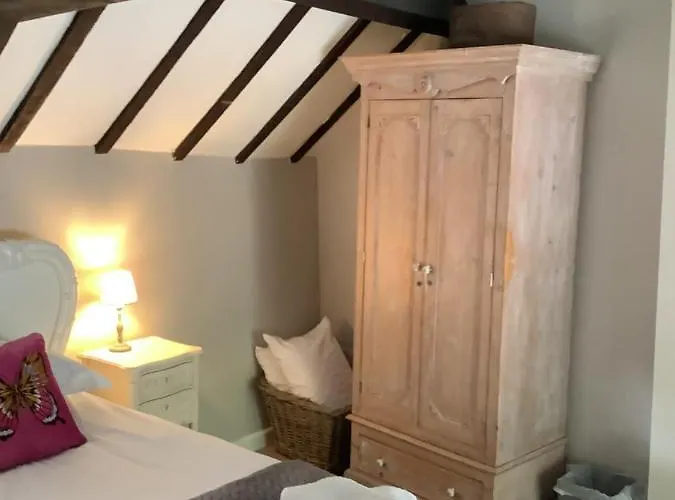 1A River Cottage, Baslow