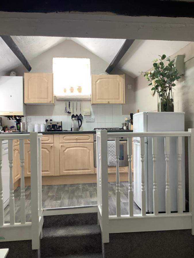 1a River Cottage, Baslow